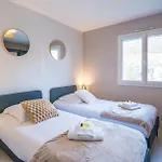 L'écrin Du Clocher Maison Piscine Jardin Wifi *