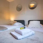 Appartement L'écrin Du Clocher Maison Piscine Jardin Wifi *