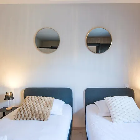 아파트 L'ecrin Du Clocher Maison Piscine Jardin Wifi