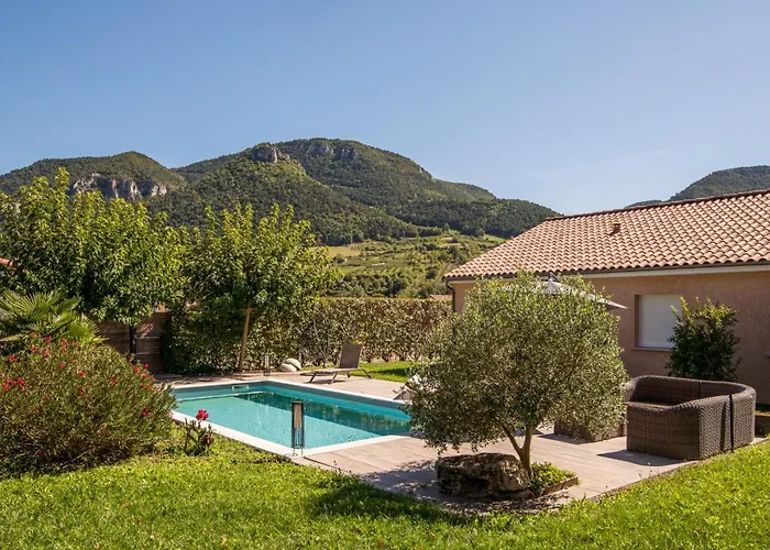 L'ecrin Du Clocher Maison Piscine Jardin Wifi