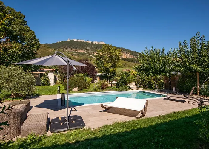 L'ecrin Du Clocher Maison Piscine Jardin Wifi