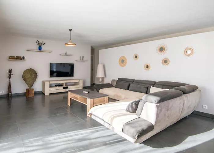 Appartement L'ecrin Du Clocher Maison Piscine Jardin Wifi *