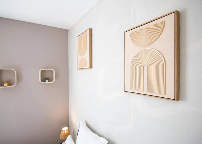 L'ecrin Du Clocher Maison Piscine Jardin Wifi *