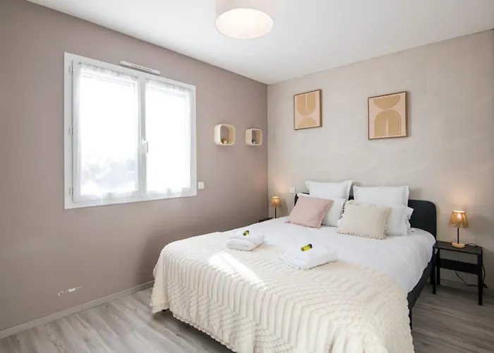 L'ecrin Du Clocher Maison Piscine Jardin Wifi