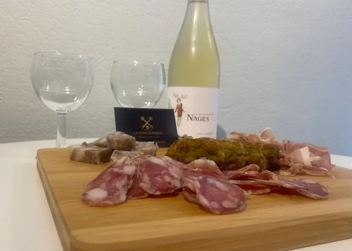 L'ecrin Du Clocher Maison Piscine Jardin Wifi Appartement